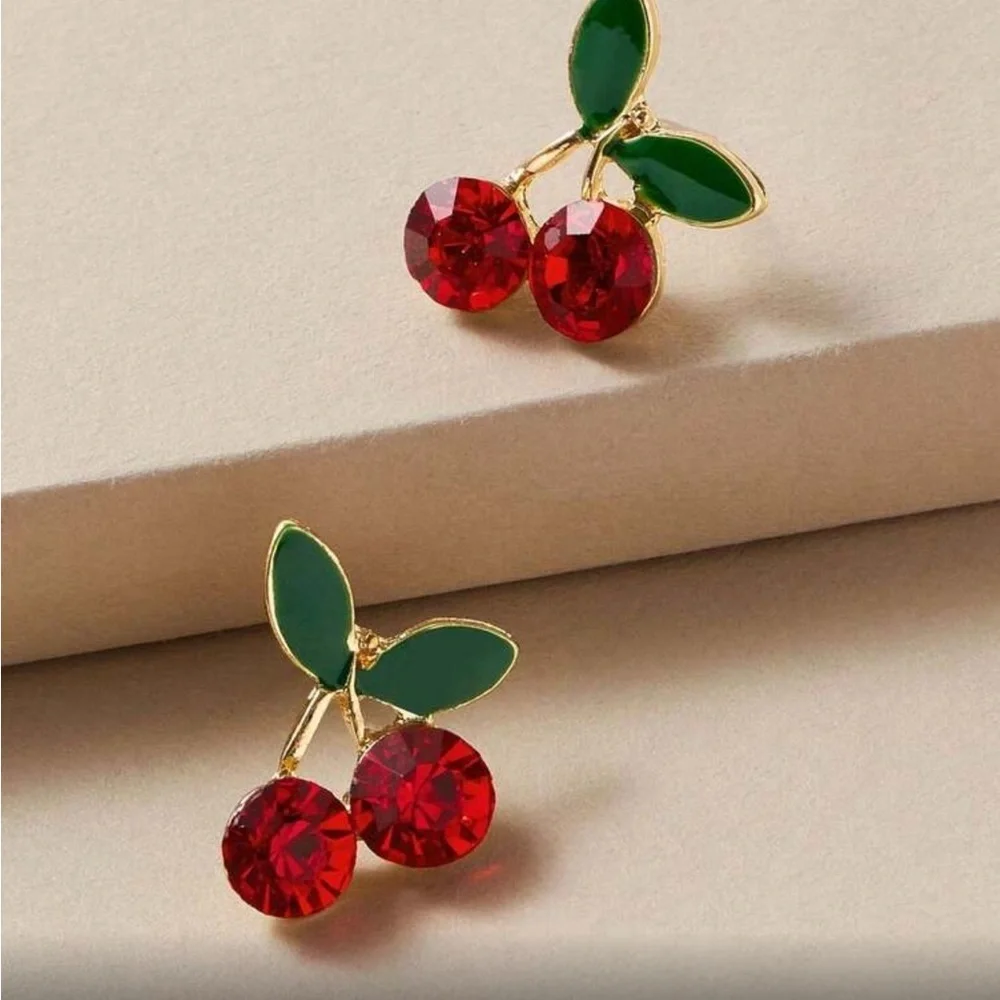 ✨NEW Chic Cherry Earrings with Red and Green Details - Picture 3 of 4